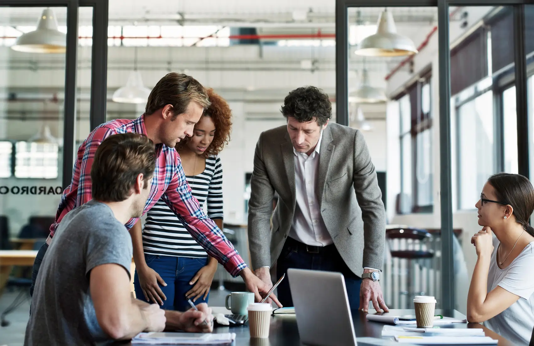 b2b social media model